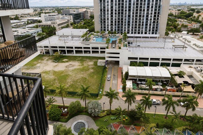 Building Photo - 5300 Paseo Blvd