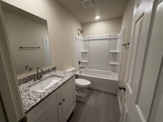 Building Photo - Brand New Construction in Midland!