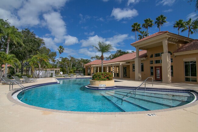 Building Photo - 4807 Via Palm Lakes Via