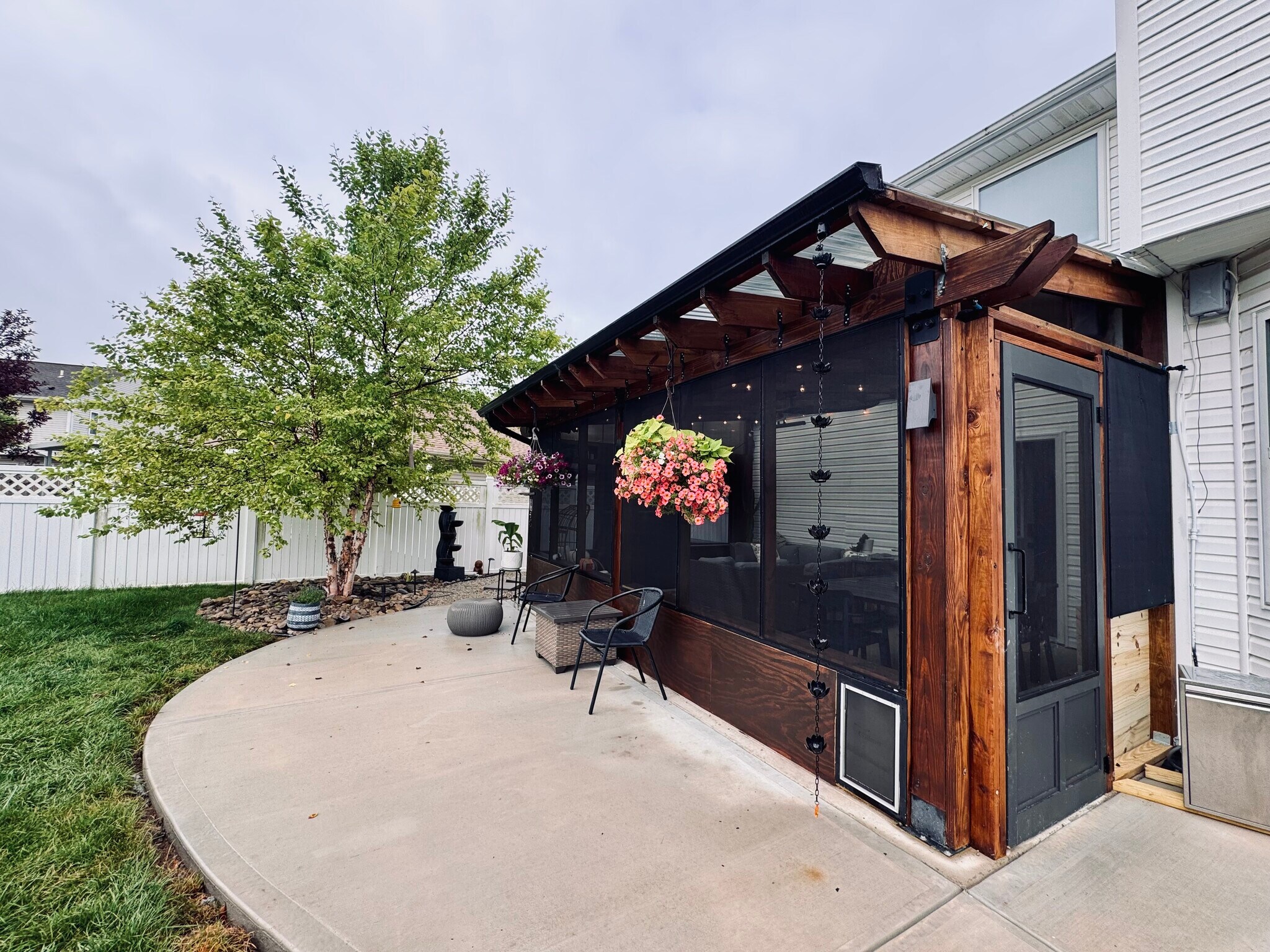 Building Photo - 2264 Ferndown Dr