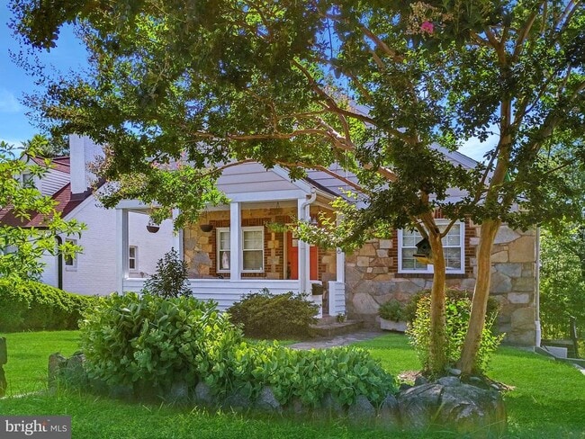 Primary Photo - 2336 Belleview Ave