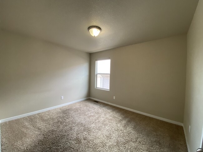 Building Photo - 2467 Dorset Dr