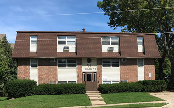 Building Photo - Belmont Apartments