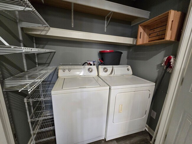 Building Photo - 17630 Bream