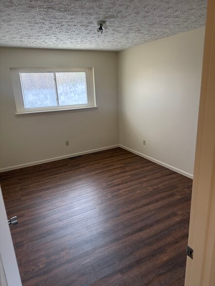 Building Photo - 118 Central Ave