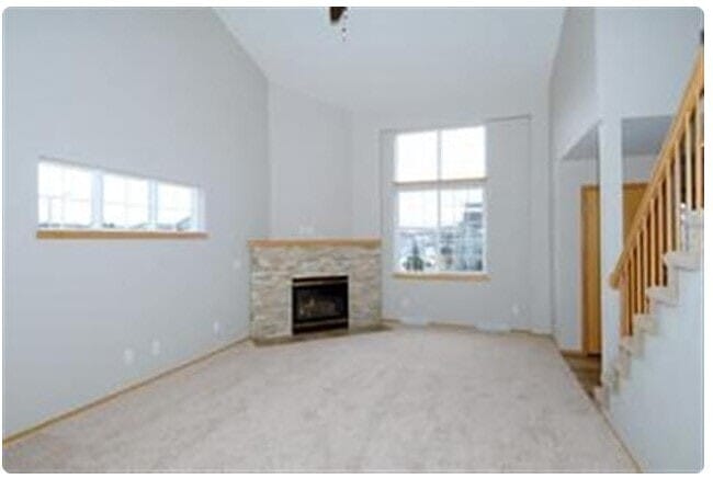 Primary Photo - 888 Harper Dr