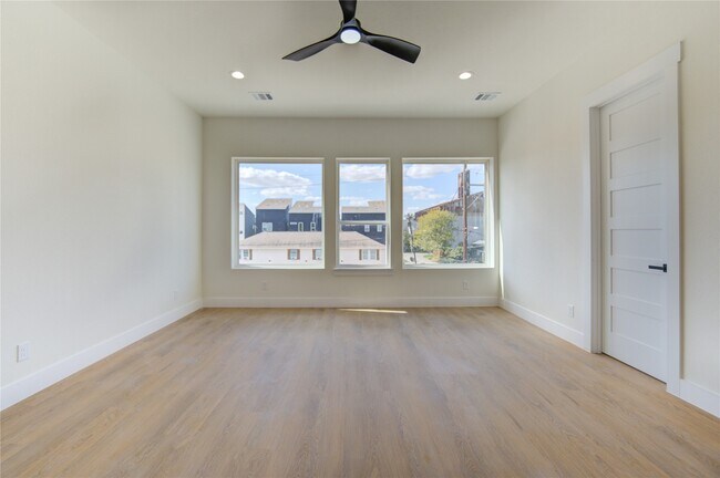 Building Photo - 4702 Coke St