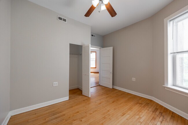 Building Photo - 3110 W Fullerton Ave