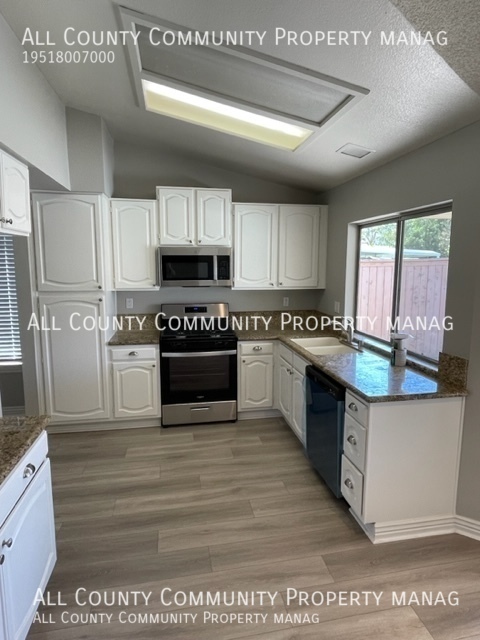 Building Photo - 31176 Lahontan St