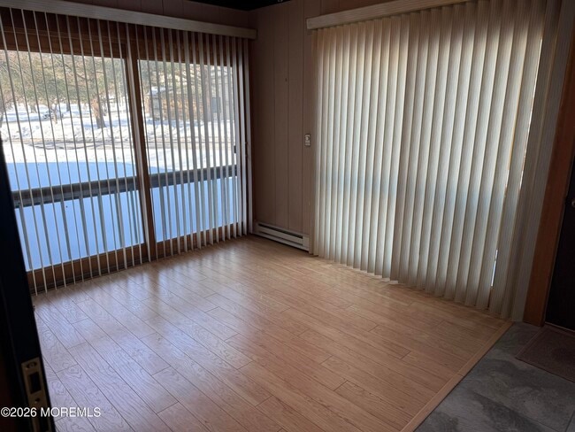 Building Photo - 134 Amberly Dr