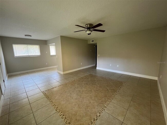 Building Photo - 2671 Oak Park Way