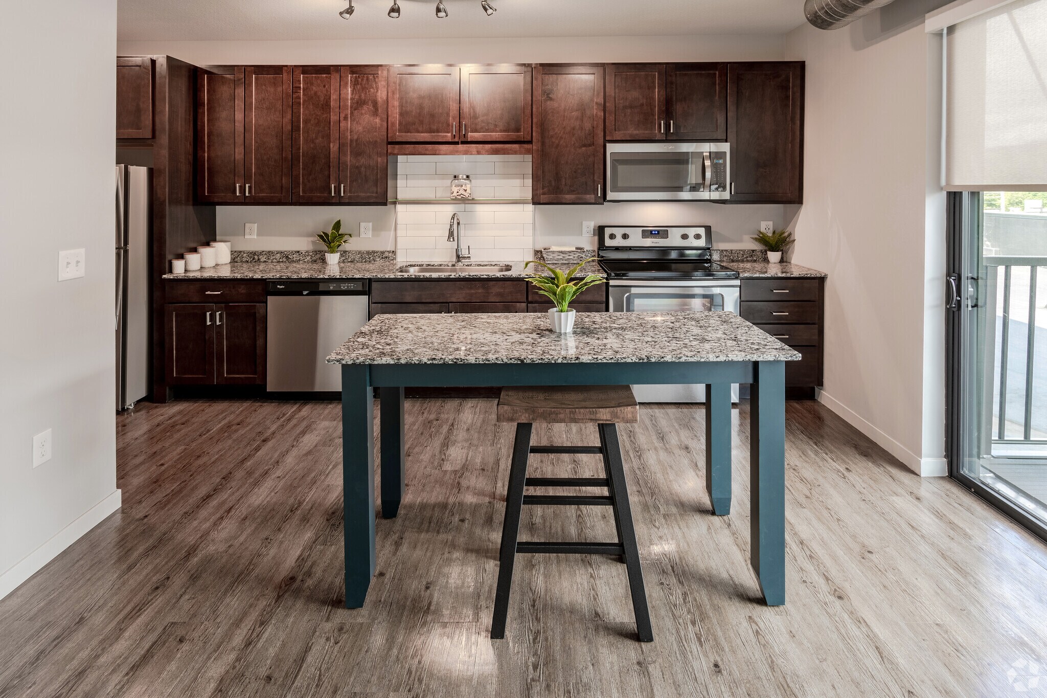 1BR, 1BA - Isle Royale - ENDI