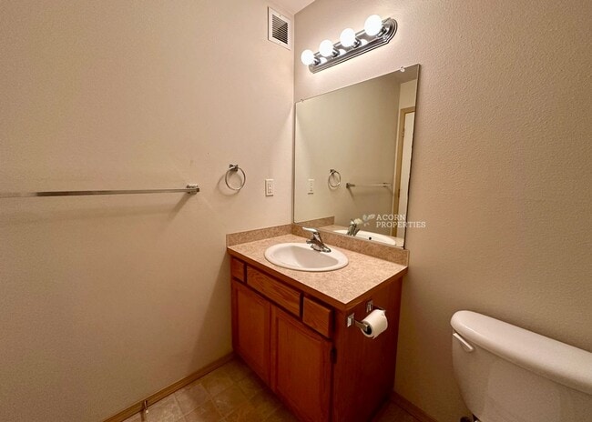 Building Photo - 1670 SW Mulberry Pl