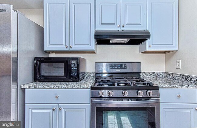 Building Photo - 8467 Ivy Glen Ct