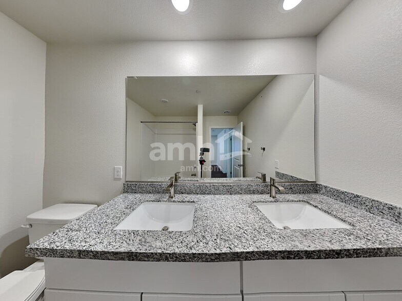 Building Photo - 74 Bonny Lake Ct