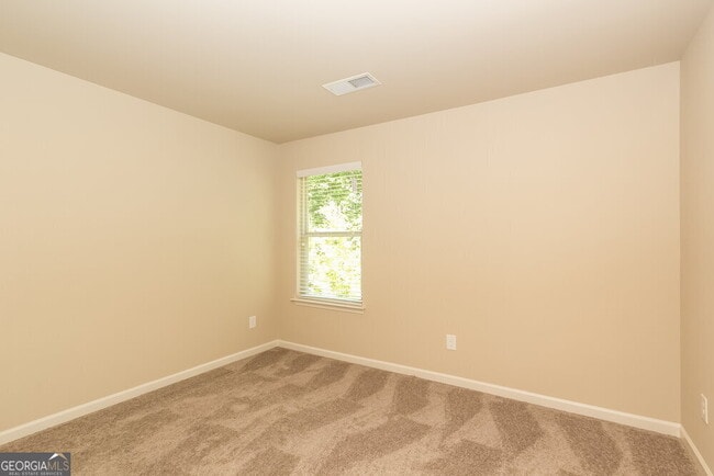 Building Photo - 258 Stillwood Dr