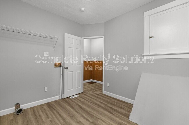 Building Photo - 40 S Hartnett Ave