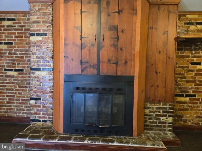 Building Photo - 117 N Wanamaker St