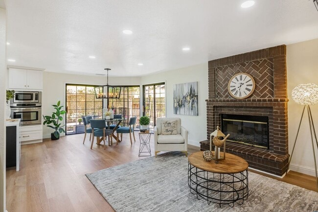 Building Photo - 124 Birchbark Pl