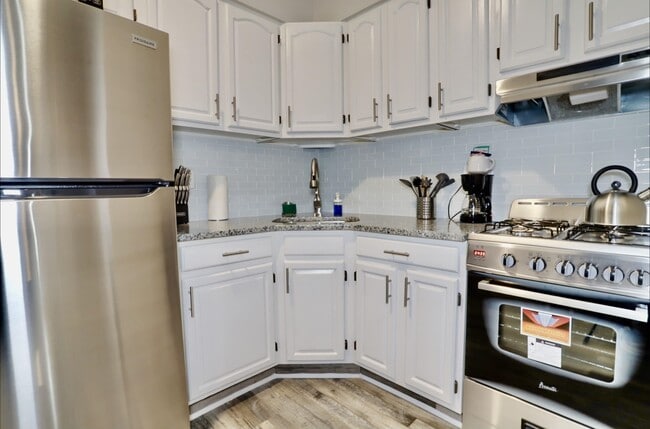 Primary Photo - 315 8th St