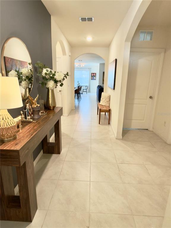 Building Photo - 512 Lily Ln