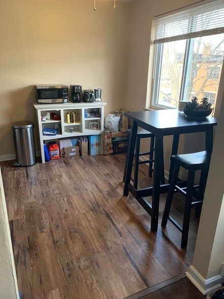 Kitchen - 437 Claranna Avenue