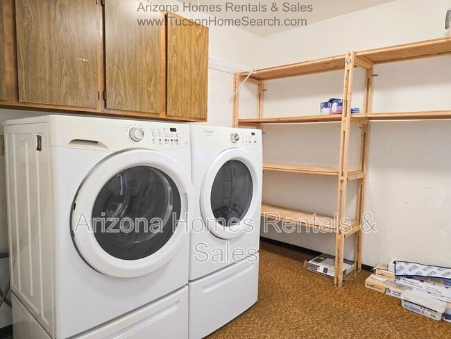 Building Photo - 2425 S Rose Peak