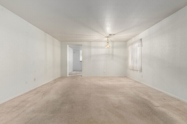 Building Photo - 1116 S 53rd St