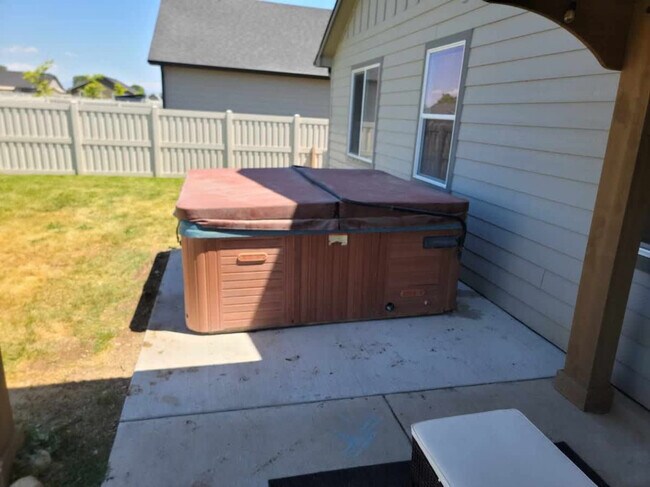 Building Photo - 3905 Winged Dove St