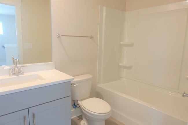 Building Photo - 8 Rockshire Trl