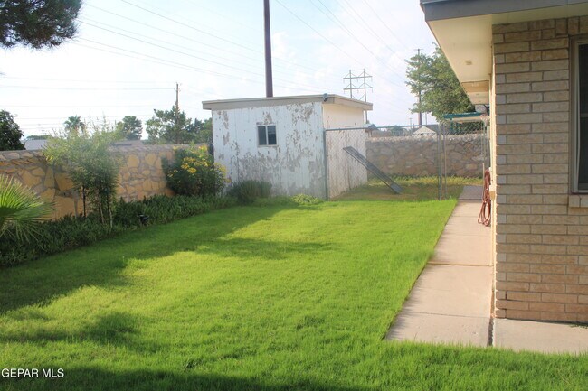 Building Photo - 3145 Red Sails Dr