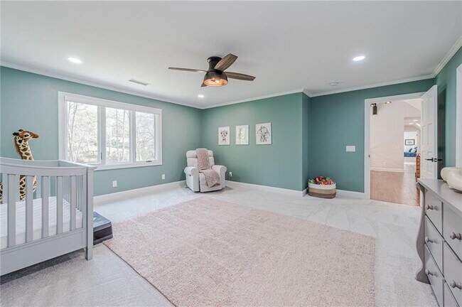 Building Photo - 4562 Columns Dr SE