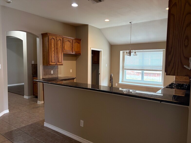 Building Photo - 13994 Fall Harvest Dr