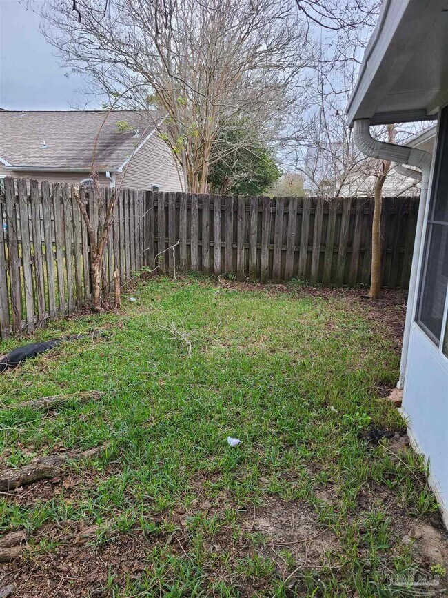 Building Photo - 112 Mirabelle Cir