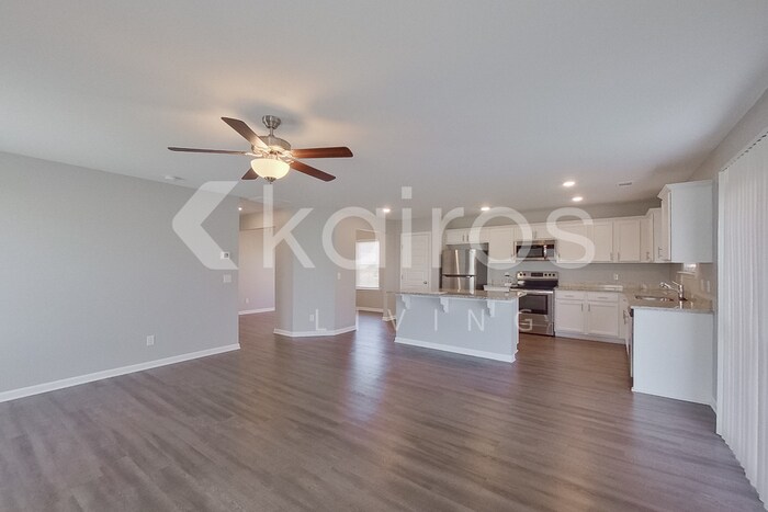 Building Photo - 210 Western Red Cedar Dr