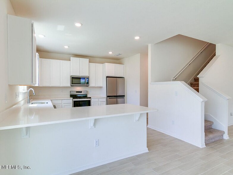 Building Photo - 3082 Lucille Ln