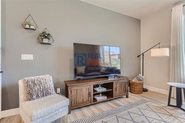 Building Photo - 8375 Holman St