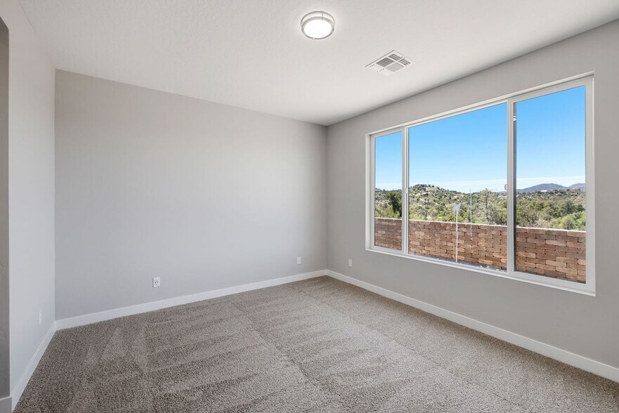 Building Photo - 1338 Rockwood Dr