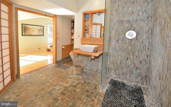 Building Photo - 2227 Glasgow Rd