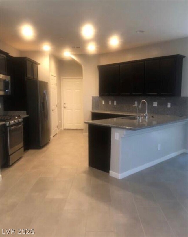 Building Photo - 1126 Bradley Bay Ave