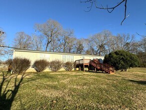 Building Photo - ~~ Home with 2 acres located in Mebane ~~