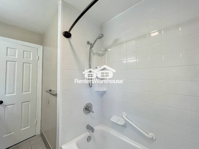 Building Photo - 2909 Duke of York Dr