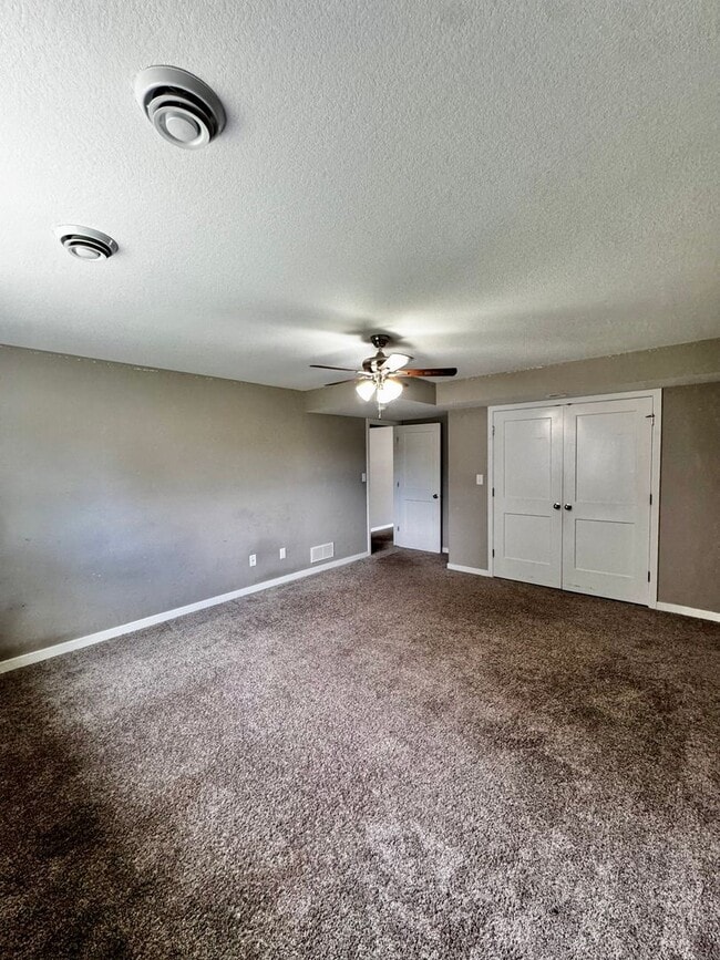 Building Photo - For Rent Beautiful 4 bedroom 3 bathroom 3 attached car garage!