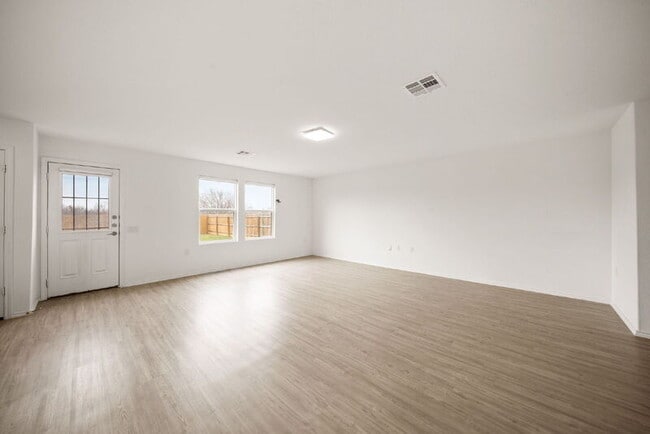 Building Photo - 5703 Dewberry Run