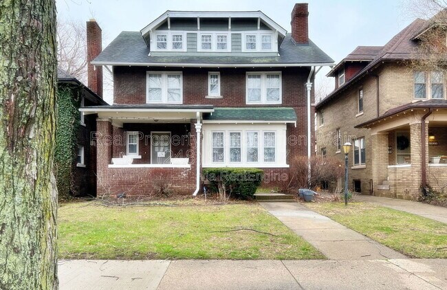 Building Photo - 1525 Edison St