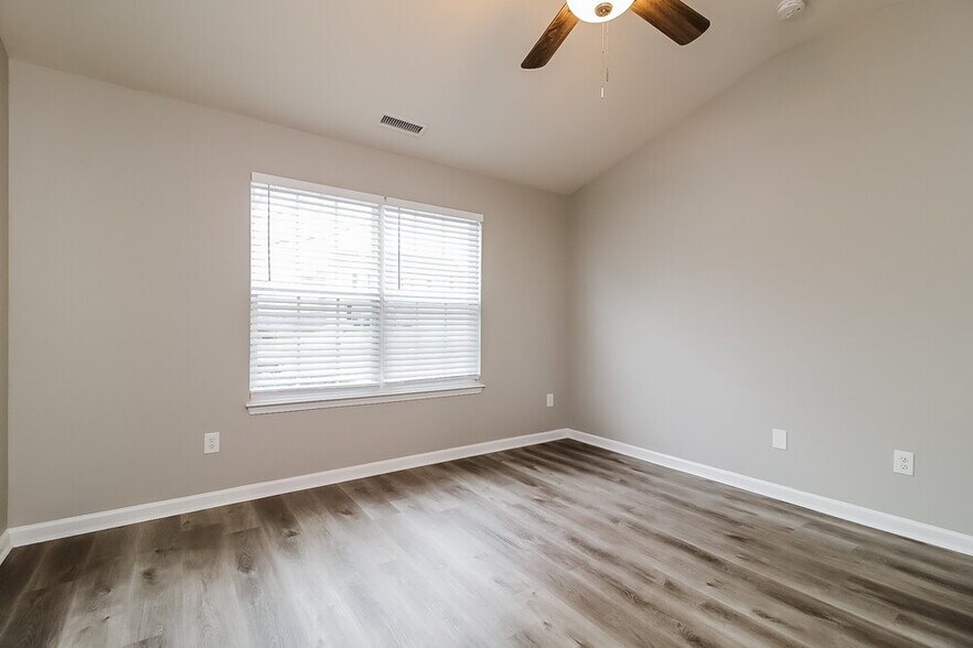 Building Photo - 232 Weststone Blvd