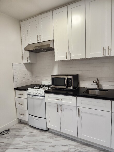 Building Photo - 1781 Orchid Ave