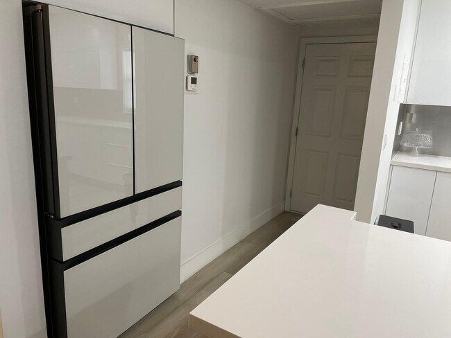 Building Photo - 250 NE 20th St