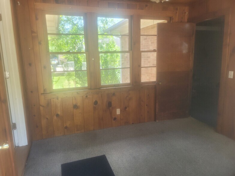 Coat Room - 719 Bristol Ave NW