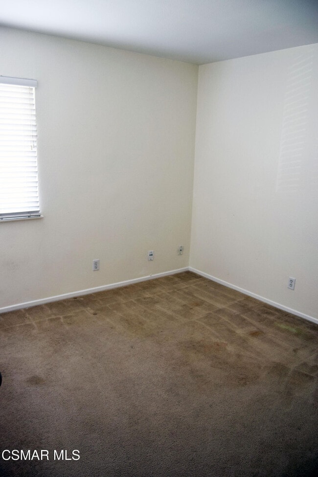 Building Photo - 28725 Conejo View Dr